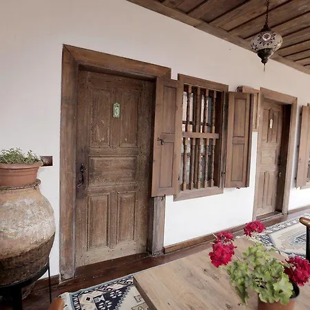 Kadilar Pasazade Konagi Butik Отель Бирги