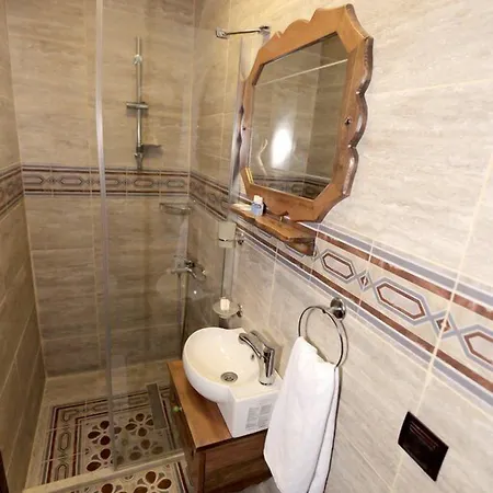 Kadilar Pasazade Konagi Butik * Birgi