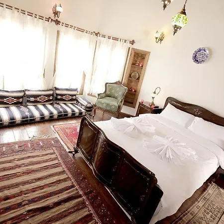 Kadilar Pasazade Konagi Butik Otel Birgi