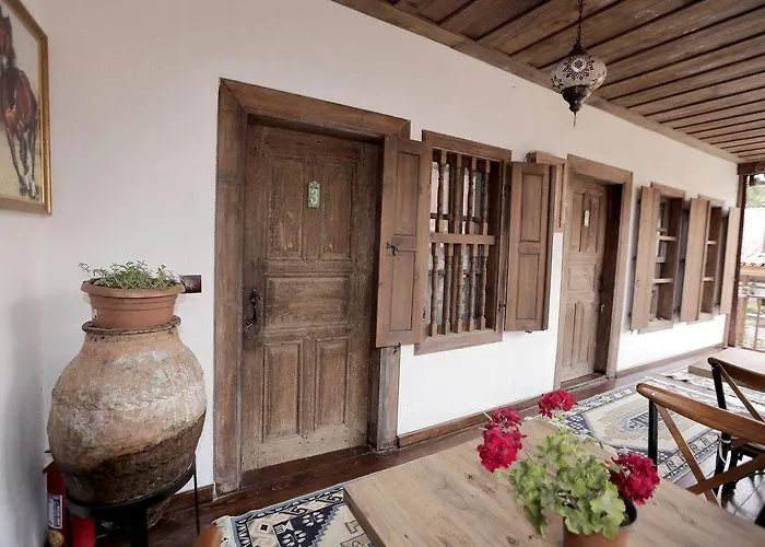 Kadilar Pasazade Konagi Butik Hotel Birgi