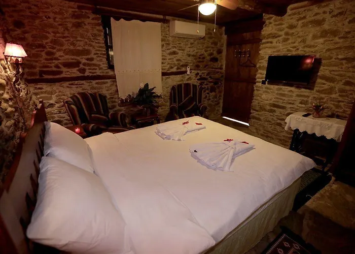 Kadilar Pasazade Konagi Butik * Birgi